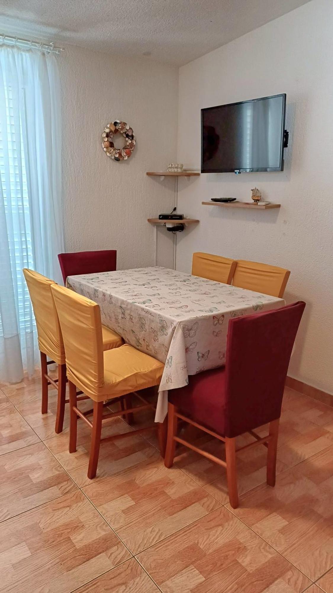 Apartmani Mira Vir Luaran gambar
