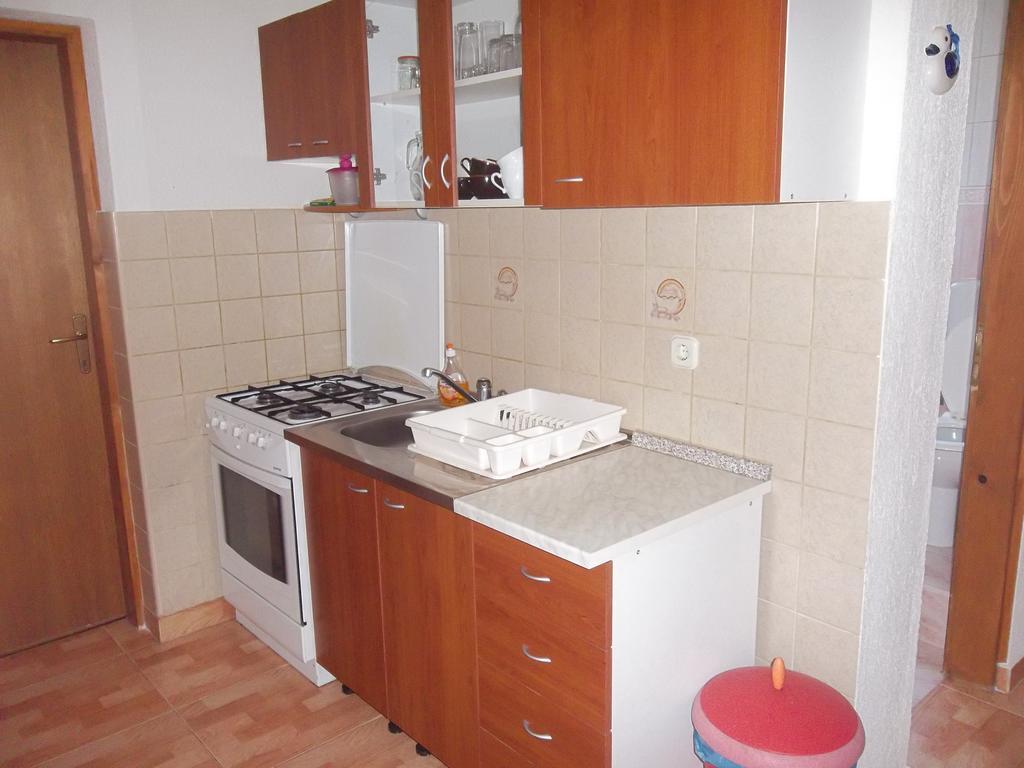 Apartmani Mira Vir Luaran gambar