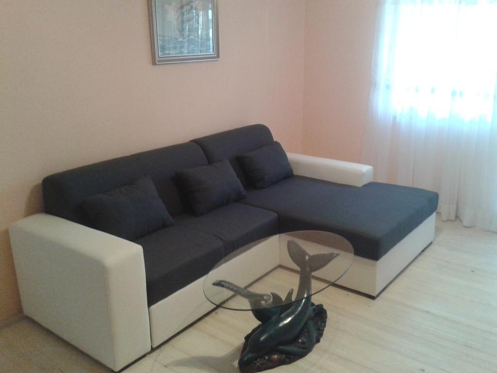 Apartmani Mira Vir Luaran gambar